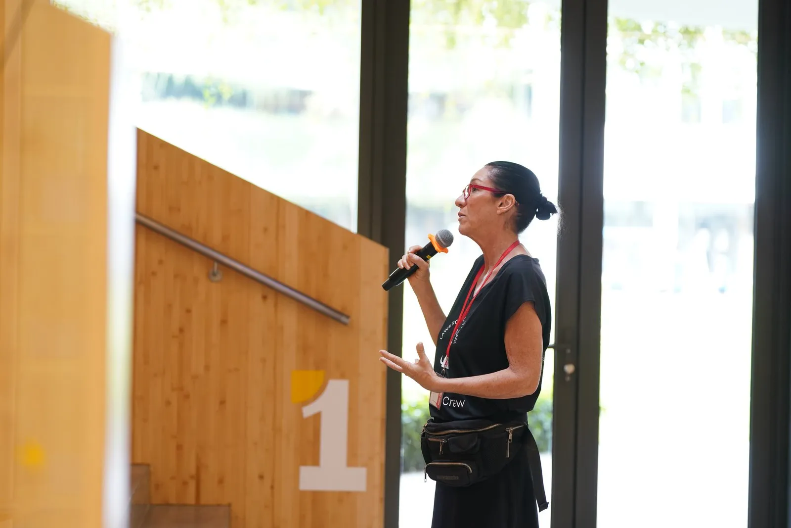 Elizabeth Homfray's session at Lunch & Listen, photograph 2